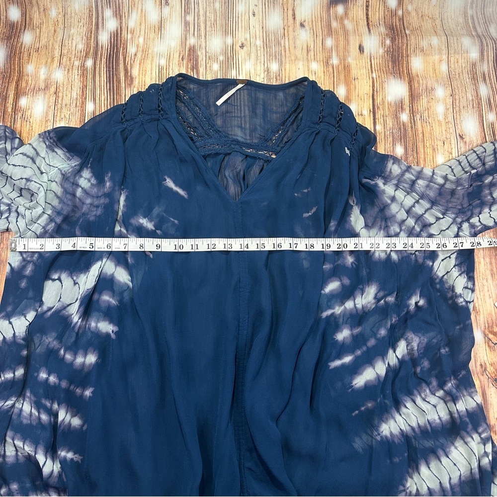 Free people tie dye over sized top/blouse crochet details size Medium - Picture 10 of 16